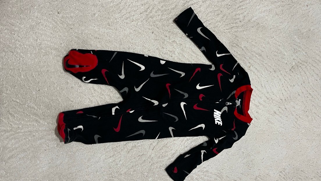 Nike Siyah Baskılı Fermuarlı uyku tulumu - Görsel 2