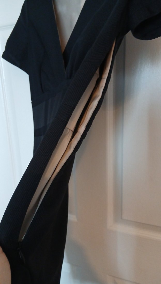 Siyah Midi Drapeli V Yaka  Elbise - Görsel 3