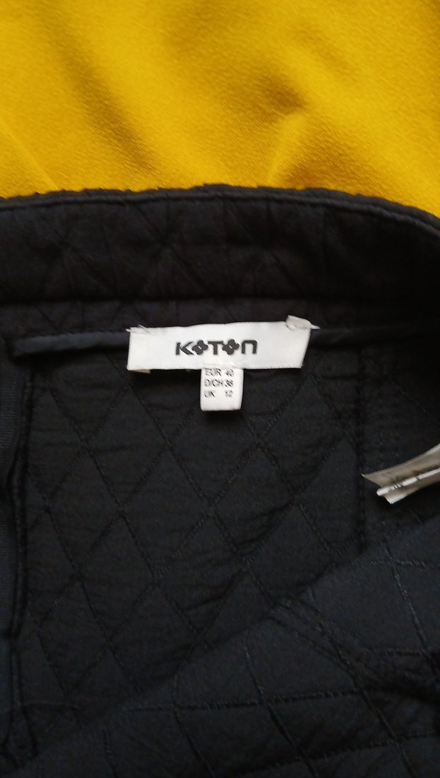 Sarı V Yakalı Uzun Kollu Bluz ve etek - Görsel 2