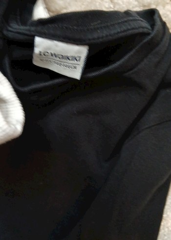 Eşofman Altı Rahat Kesim ve siyah tişört - Görsel 3