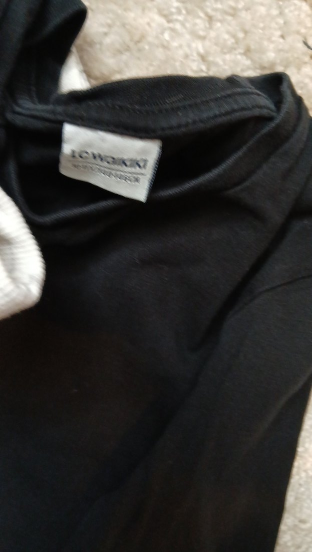 Eşofman Altı Rahat Kesim ve siyah tişört - Görsel 3