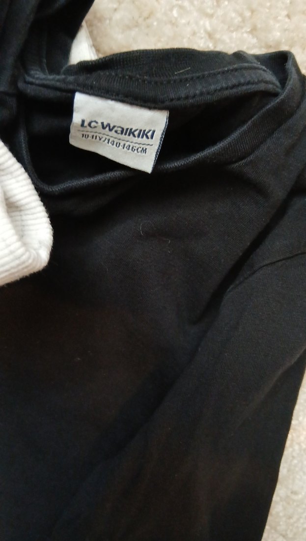 Eşofman Altı Rahat Kesim ve siyah tişört - Görsel 4