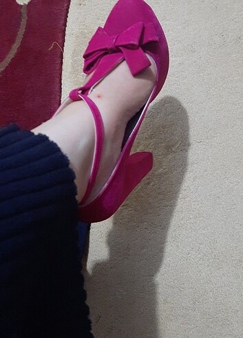 Diğer Rengi tam fuşya 13 cm topuk 4cm platform
