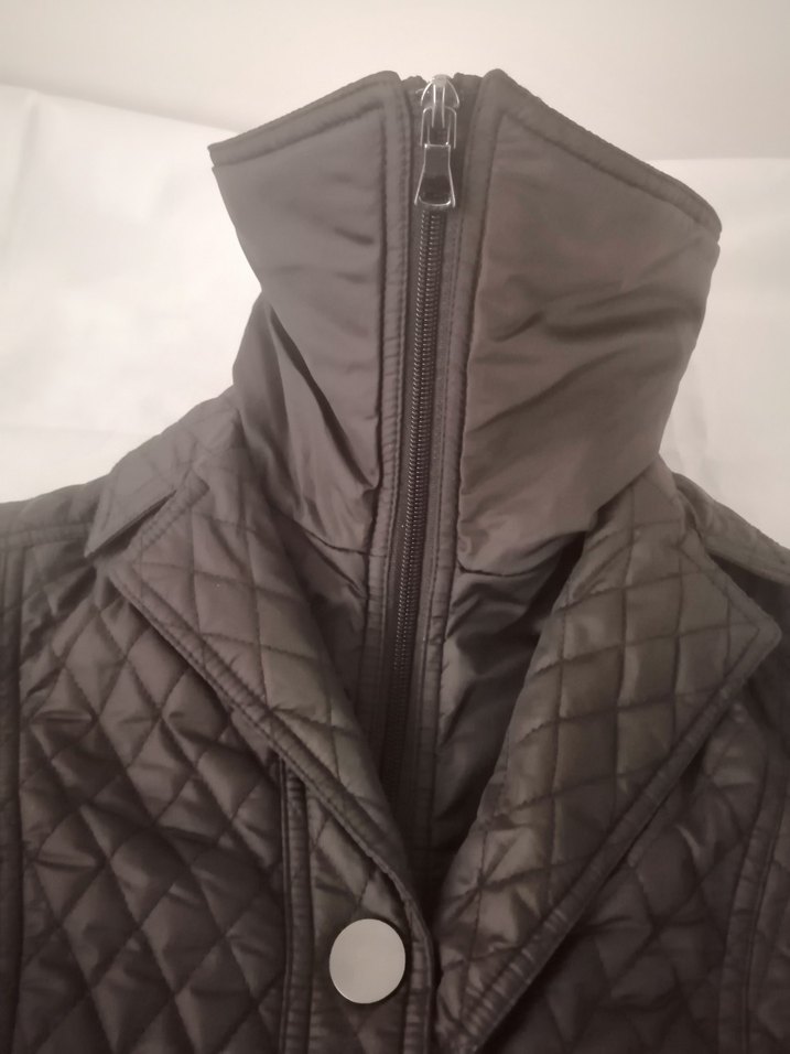 Düğmeli ve fermuarlı  kahverengi kadın mont  m beden - Görsel 4