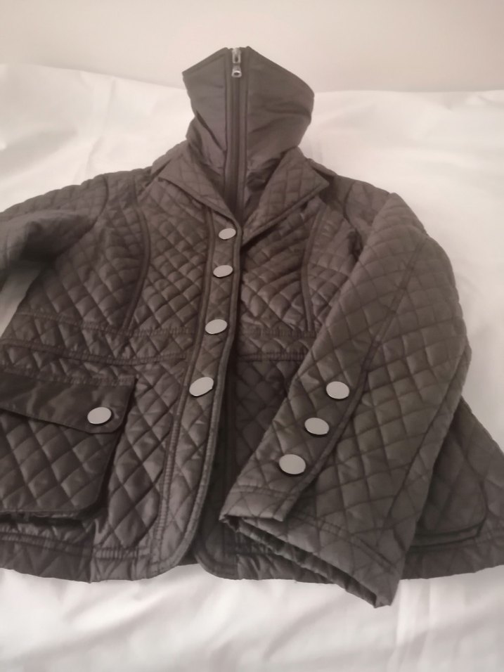 Düğmeli ve fermuarlı  kahverengi kadın mont  m beden - Görsel 2