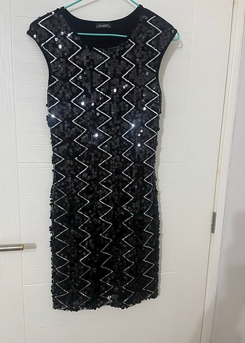 Siyah Payetli Yılan Desenli  sabra marka elbise - Görsel 4