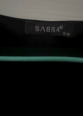 Siyah pullu ve yaprak işli yuvarlak yaka Kolsuz Midi Elbise - Görsel 4