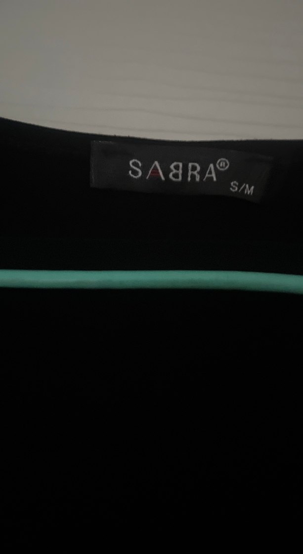 Siyah pullu ve yaprak işli yuvarlak yaka Kolsuz Midi Elbise - Görsel 4