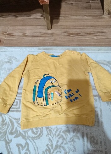 Sweatshirt