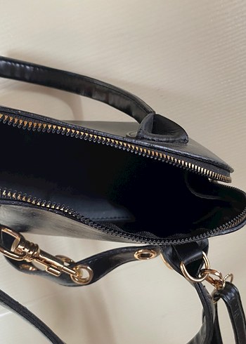 Klasik Siyah Deri Tokalı Kadın Çanta - Görsel 4