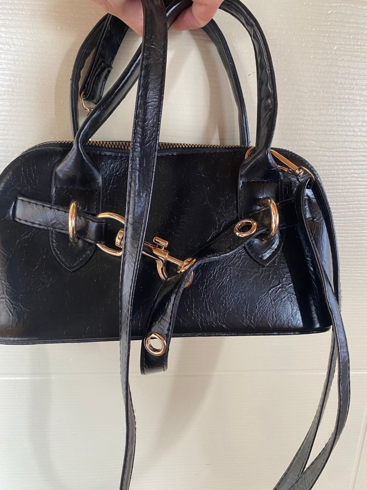 Klasik Siyah Deri Tokalı Kadın Çanta - Görsel 2