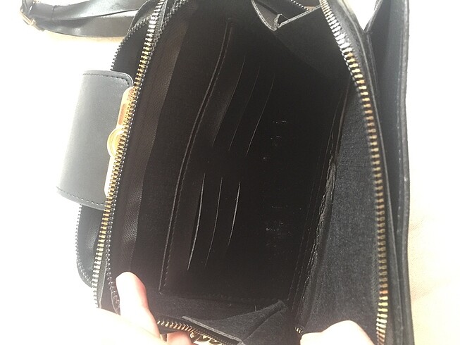  Beden siyah Renk Siyah Kol çantası