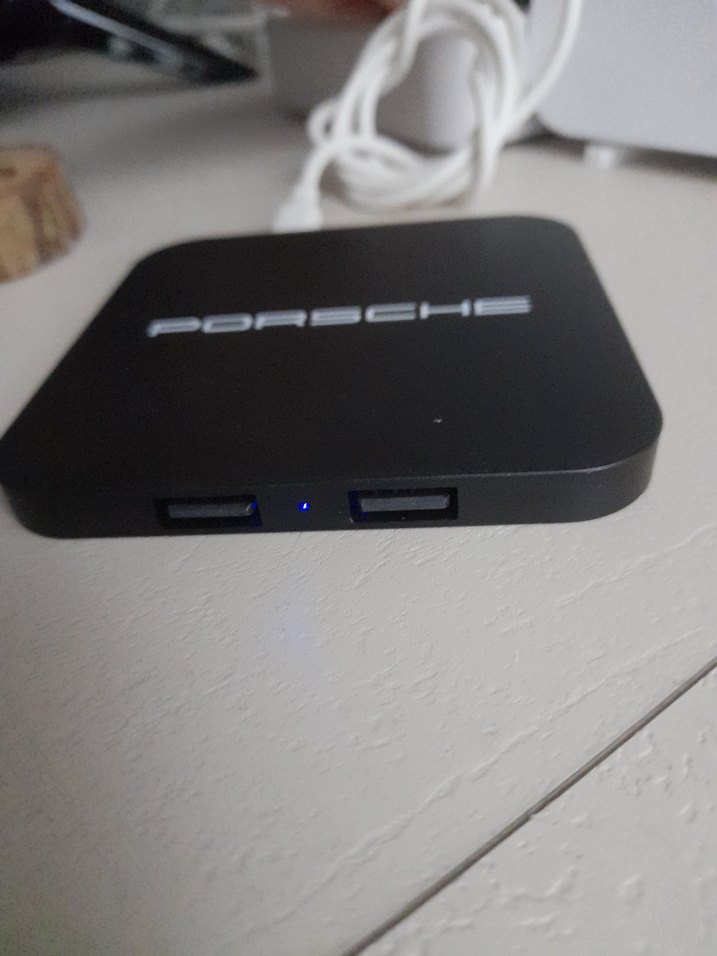 Çift USB bağlantı noktasına sahip 10W kablosuz şarj pedi - Görsel 2