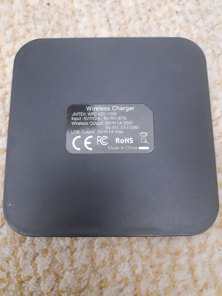 Çift USB bağlantı noktasına sahip 10W kablosuz şarj pedi - Görsel 4