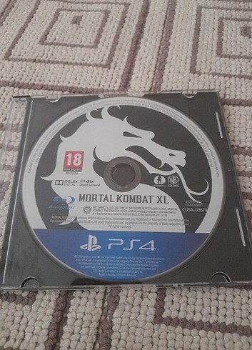 ORİJİNAL RETRO PS4 MORTAL KOMBAT XL OYUNU..Orijinal kutusu ve ki
