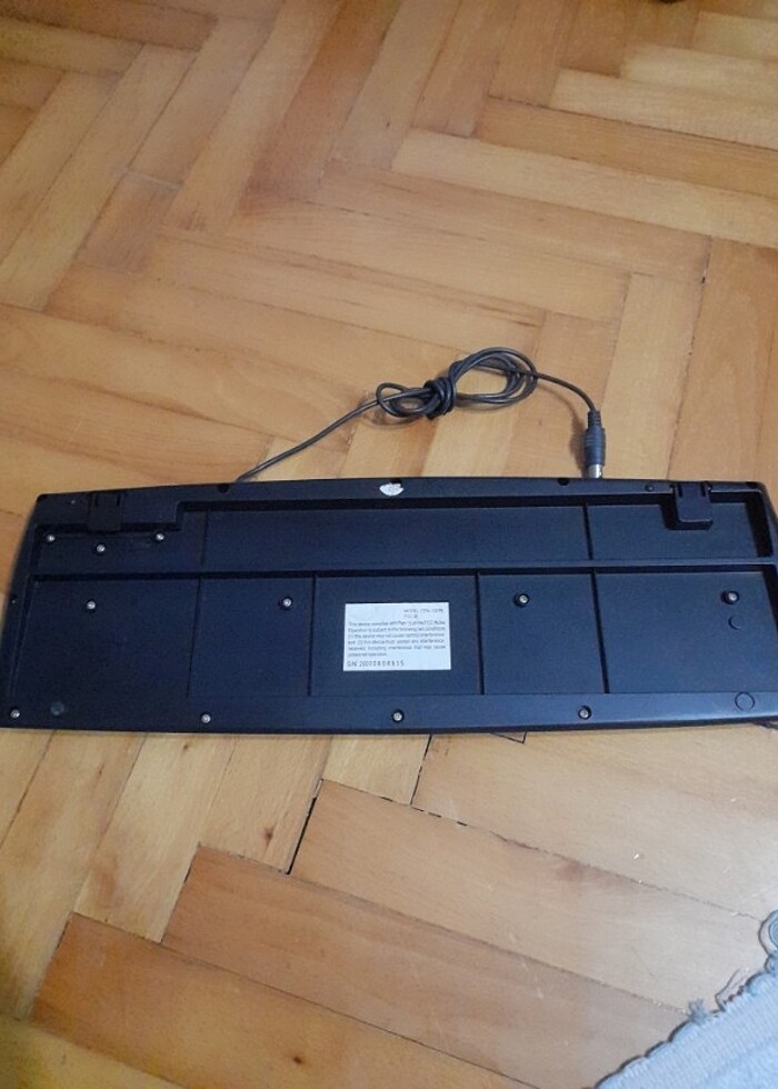 MARKASI BELİRSİZ..ITPK-1307B MODEL PS/2 GİRİŞLİ Q KLAVYE.. - Görsel 2