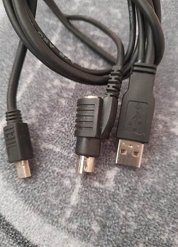 Diğer Bir ucu USB,Diğer ucu ps3 şarj kablosu ve s-video dişi erkek uçl