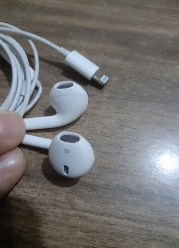Beden APPLE İPHONE GİRİŞLİ KABLOLU KULAKLIK..Kulaklığa uygun giriş olm