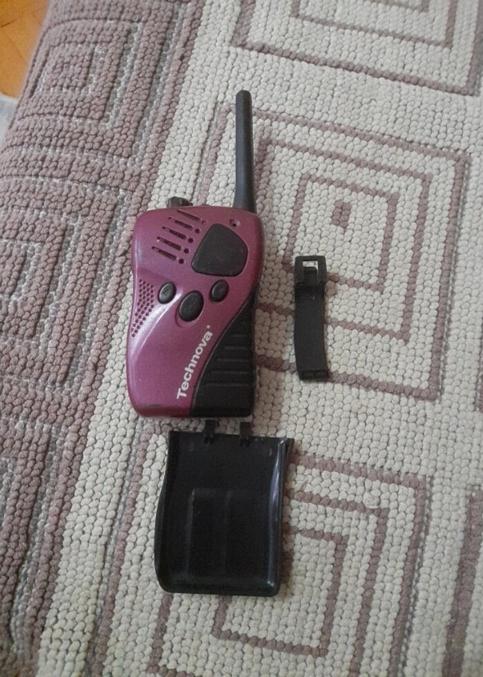 TECHNOVA Marka mini el telsizi..Elimdeki pillerle denedim sıkınt - Görsel 2