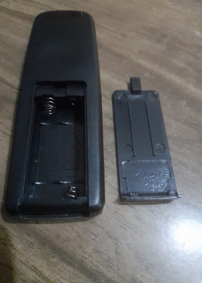 HAVA PERDESİ,ISITICI,PERVANE vb. KUMANDASI..Hangi marka model uy - Görsel 4