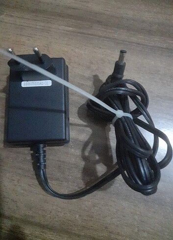 FAİRWAY WN10B-050 MODEL +5.0V 2.0A ŞARJ ALETİ ADAPTÖR..