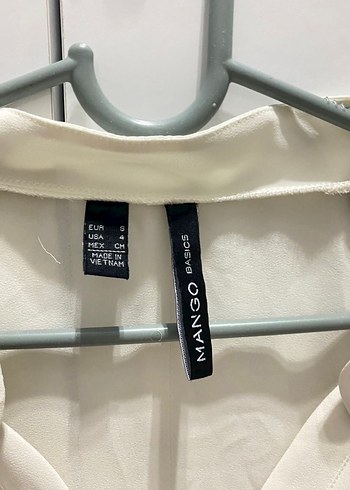 Düğmeli V Yaka Beyaz Keten Gömlek - Görsel 2