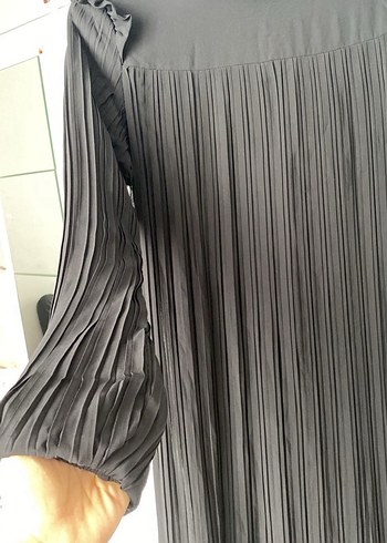 Uzun Siyah Piliseli Gotik Elbise - Görsel 4