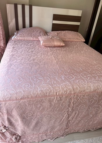 Nakışlı Pembe Yatak Örtüsü - Görsel 6