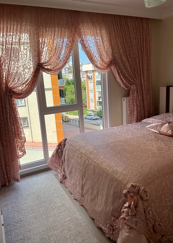 Nakışlı Pembe Yatak Örtüsü - Görsel 5