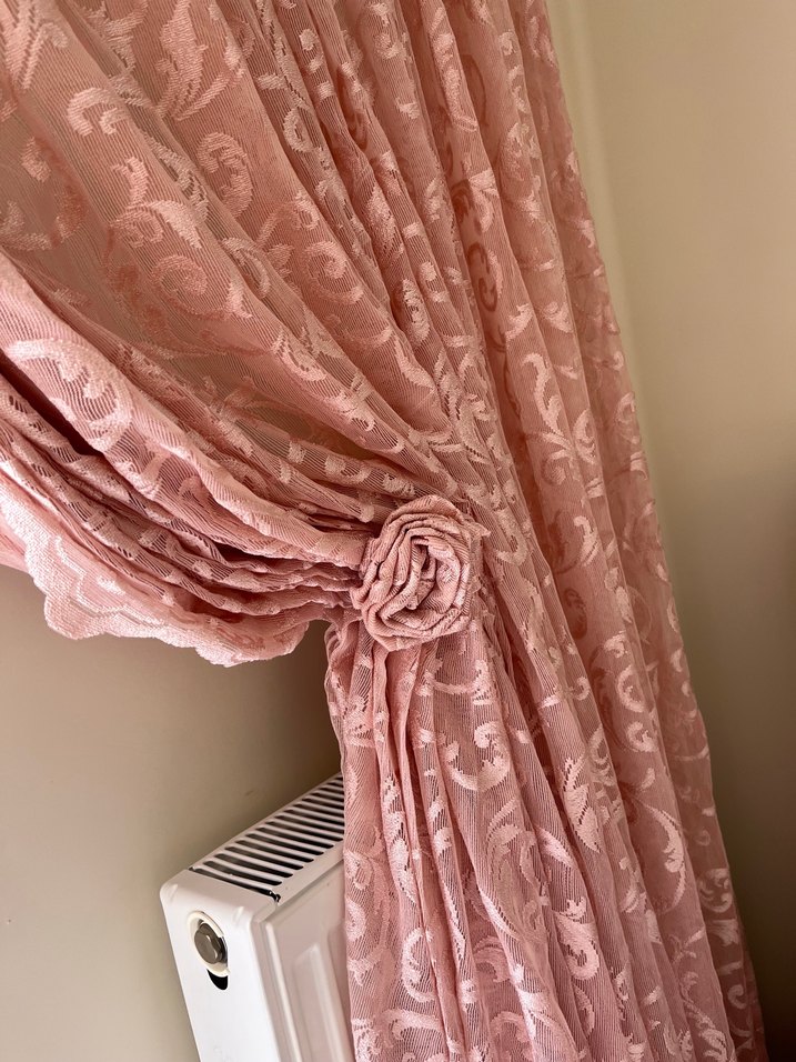 Nakışlı Pembe Yatak Örtüsü - Görsel 3