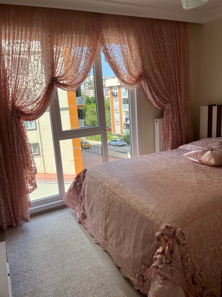 Nakışlı Pembe Yatak Örtüsü - Görsel 5