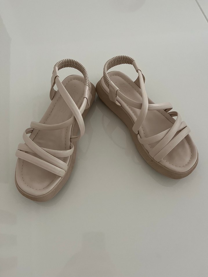 Bej Dolgu Topuklu Minimalist Kadın Sandalet - Görsel 3