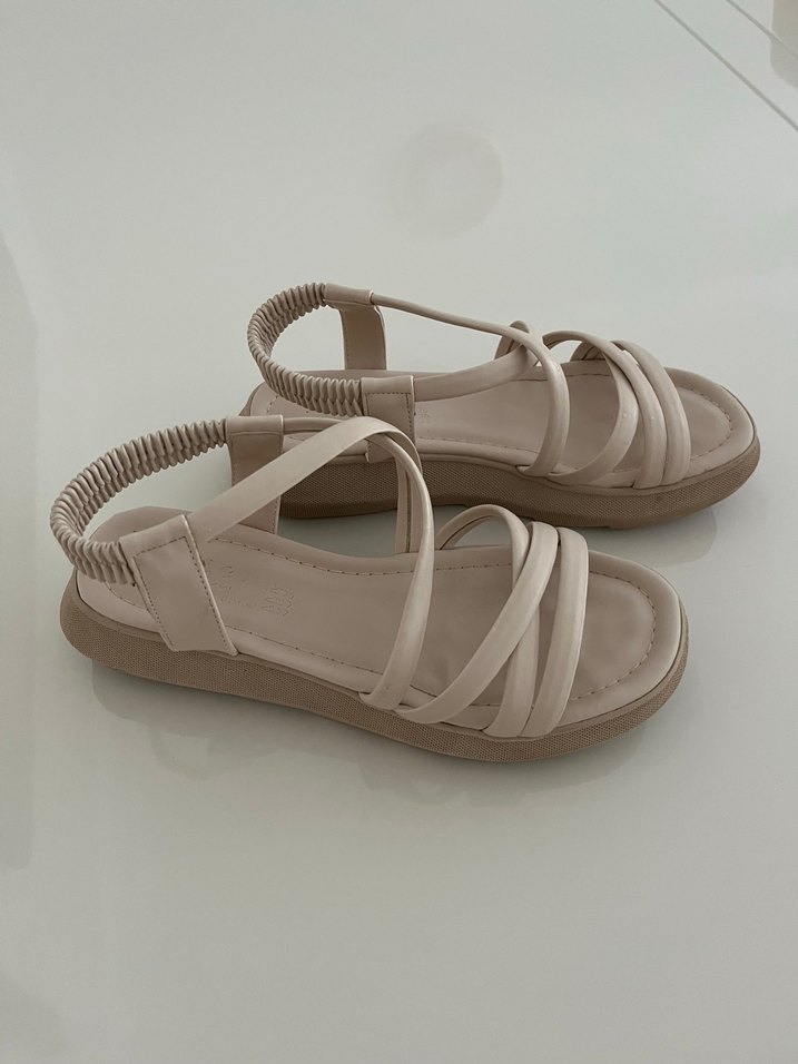 Bej Dolgu Topuklu Minimalist Kadın Sandalet - Görsel 2