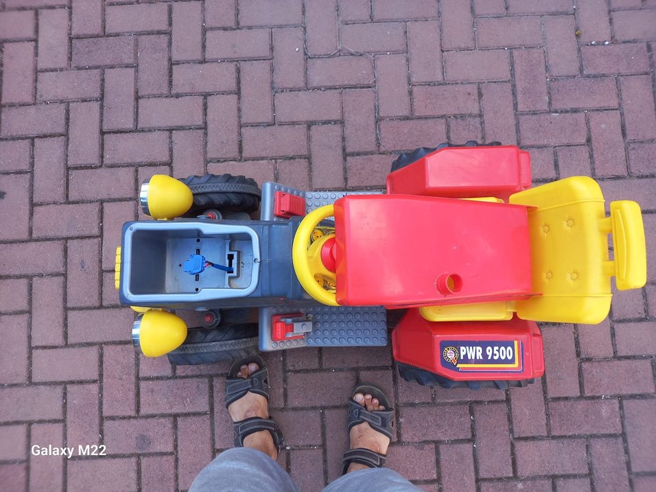 cocuk akülü traktör - Görsel 5