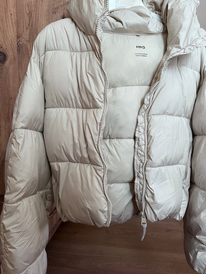 Beyaz Kadın Kışlık Kapitone Mont - Görsel 3