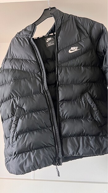 nike mont
