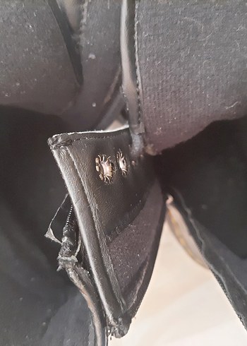 37 Beden Siyah Parlak Rugan Bot
