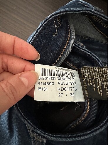 27 Beden Mavi jeans,gold serisi,serena model 27/30