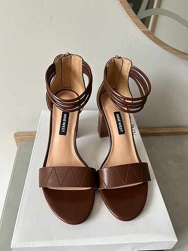 Nine West NİNE WEST KAHVERENGİ TOPUKLU AYAKKABI