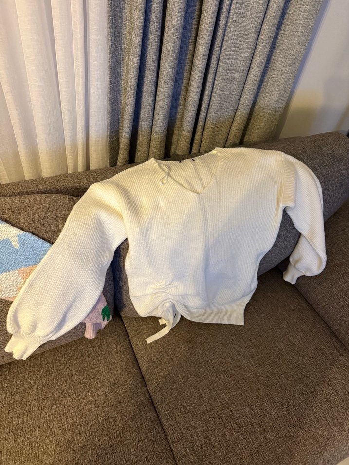 Bir hırka bir kazak birlikte satışta - Görsel 5