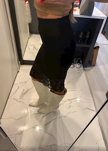 Siyah Dantel Detaylı Midi kalem Etek bershka - Görsel 2