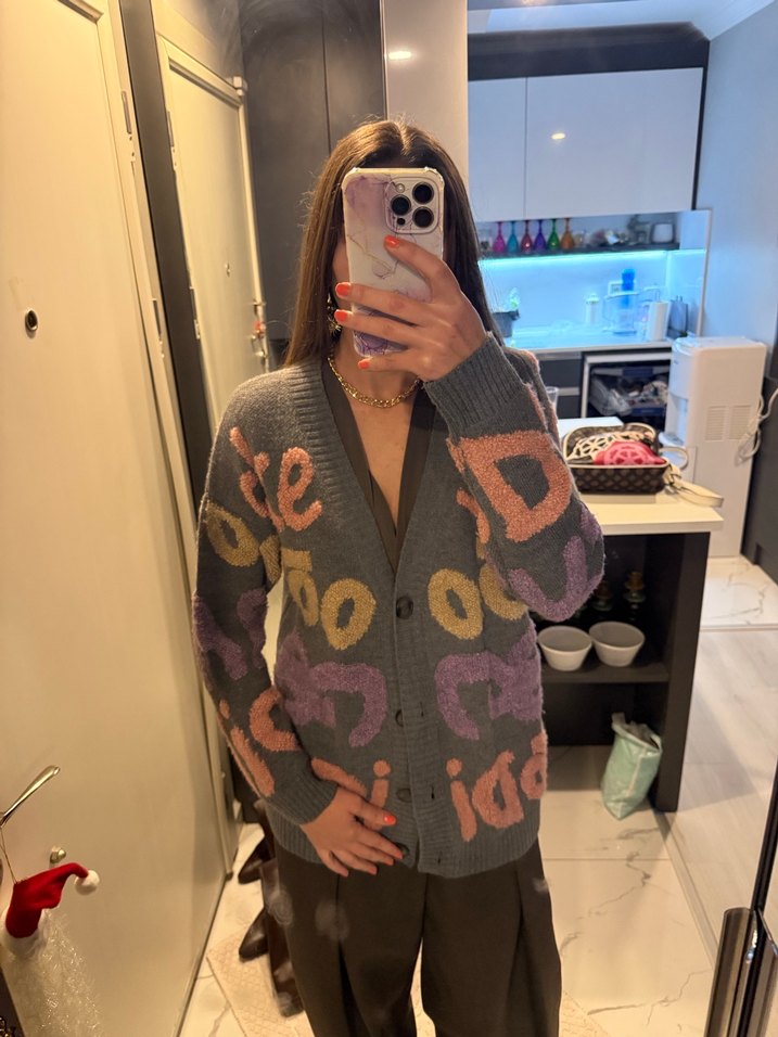 Gri Desenli Uzun Kollu Triko Hırka - Görsel 4