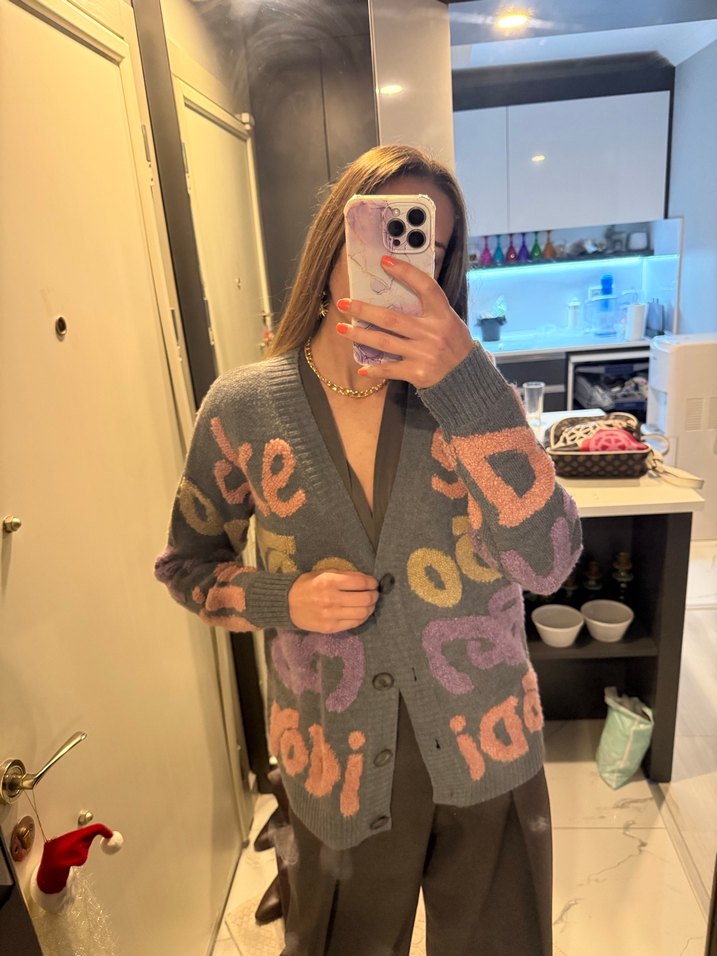 Gri Desenli Uzun Kollu Triko Hırka - Görsel 3