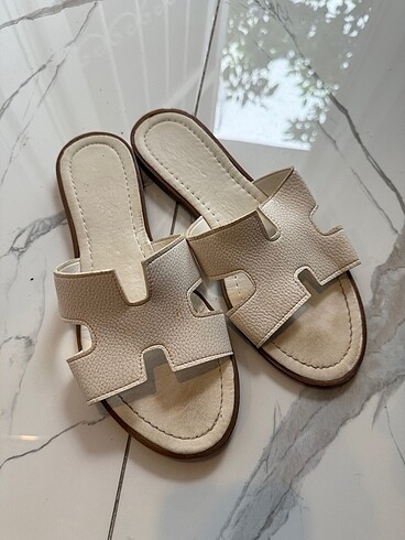 40 Beden Hermes model beyaz