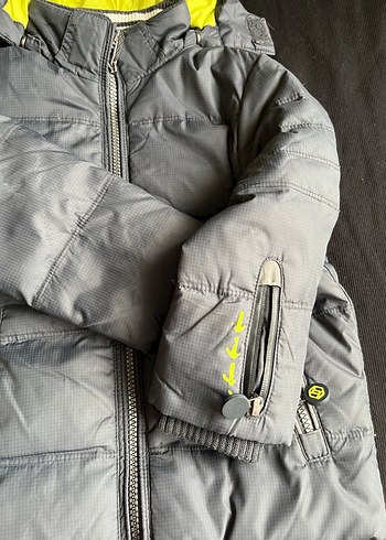 Gri Erkek Çocuk Mont Kürklü Kapüşonlu - Görsel 2