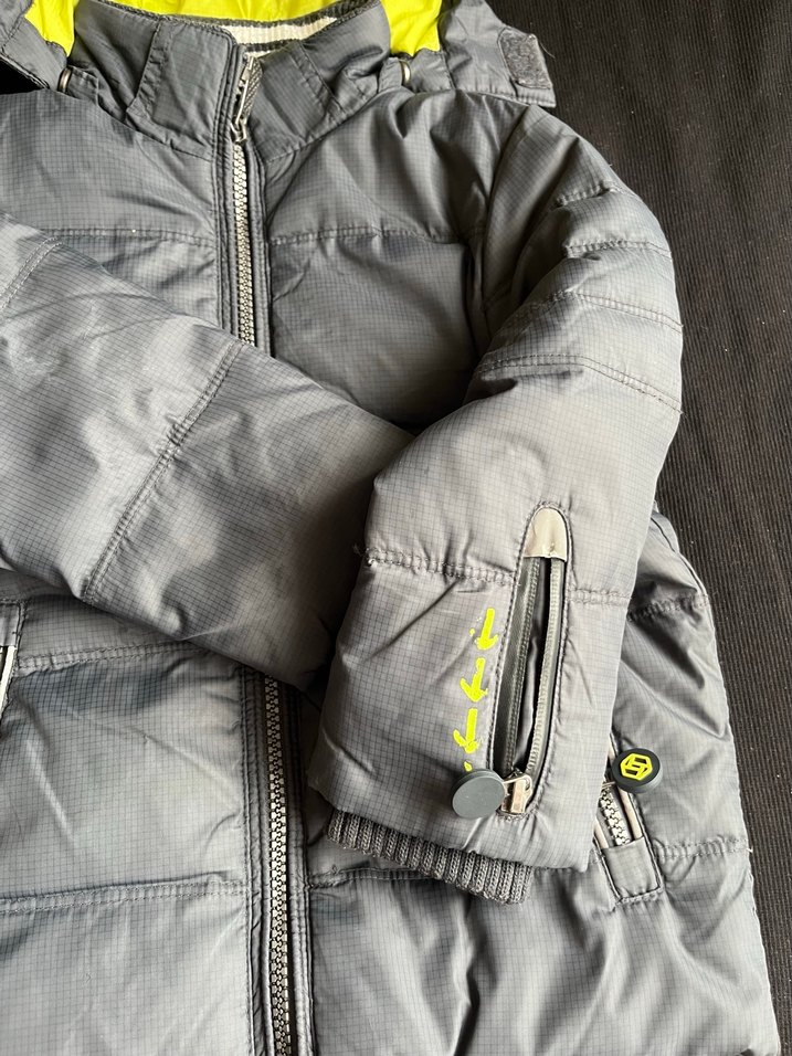 Gri Erkek Çocuk Mont Kürklü Kapüşonlu - Görsel 2