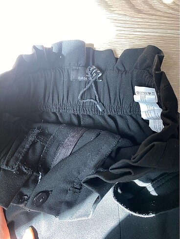 34 Beden siyah Renk Bershka 34 beden siyah havuç paça yüksek bel pantolon