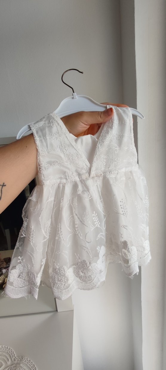 Beyaz Nakışlı Kolsuz Kız Elbisesi - Görsel 2