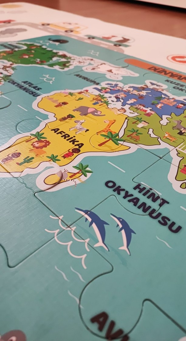 Çocuklar için renkli dünya haritası puzzle - Görsel 3