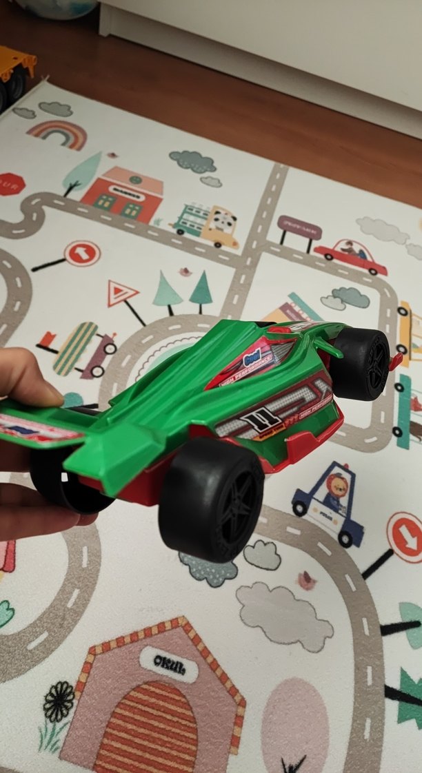 Renkli Yeşil Yarış Arabası Oyuncak - Görsel 4